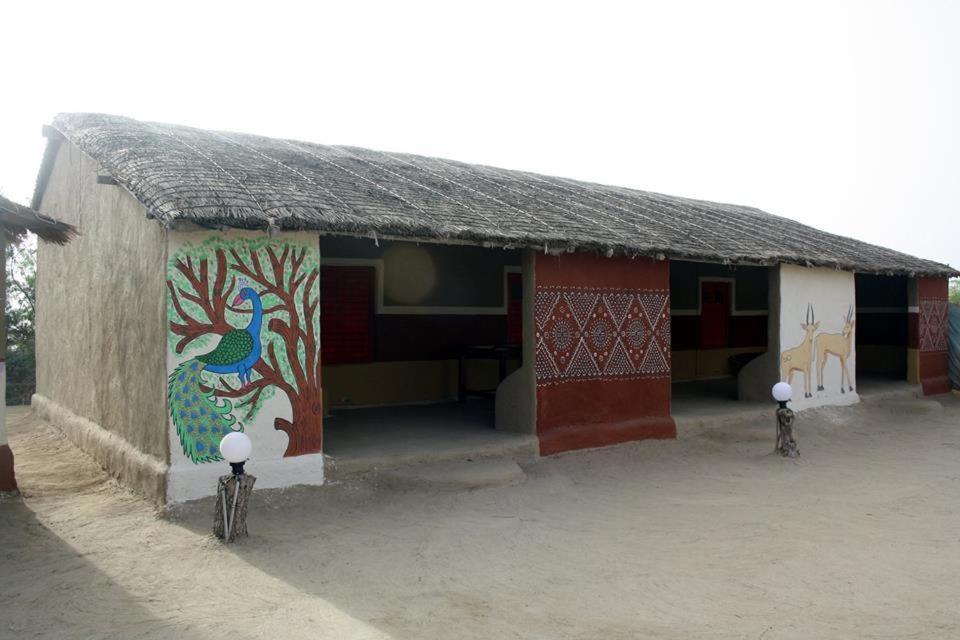 Kutir Craft Village Resort Bherandiāla 外观 照片
