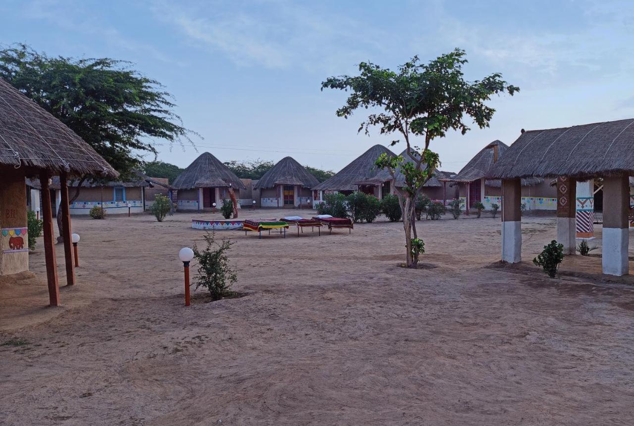 Kutir Craft Village Resort Bherandiāla 外观 照片