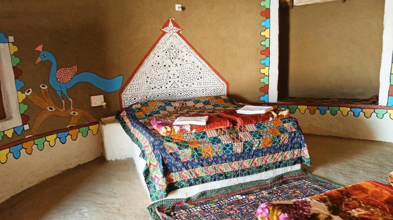 Kutir Craft Village Resort Bherandiāla 外观 照片