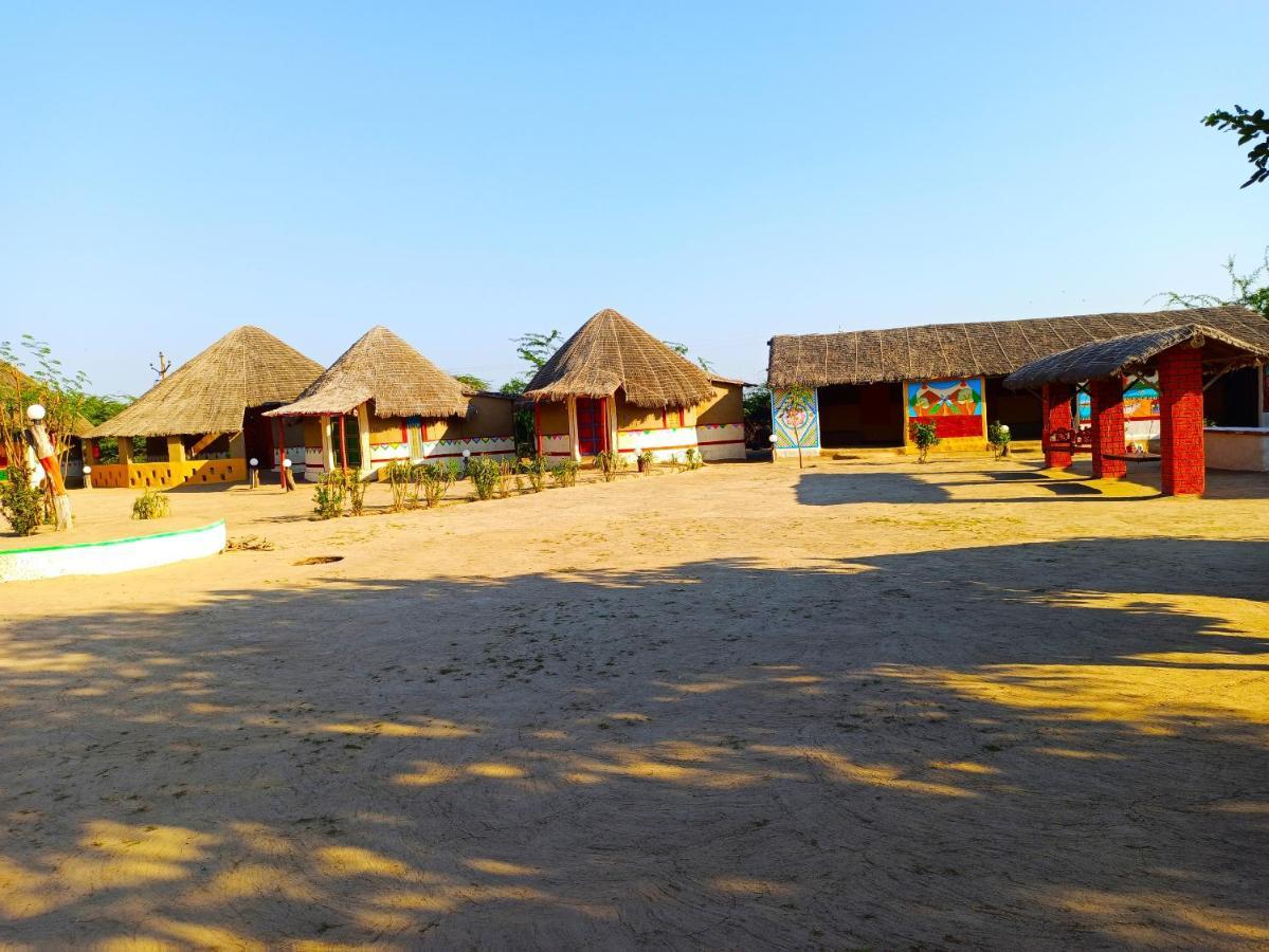 Kutir Craft Village Resort Bherandiāla 外观 照片