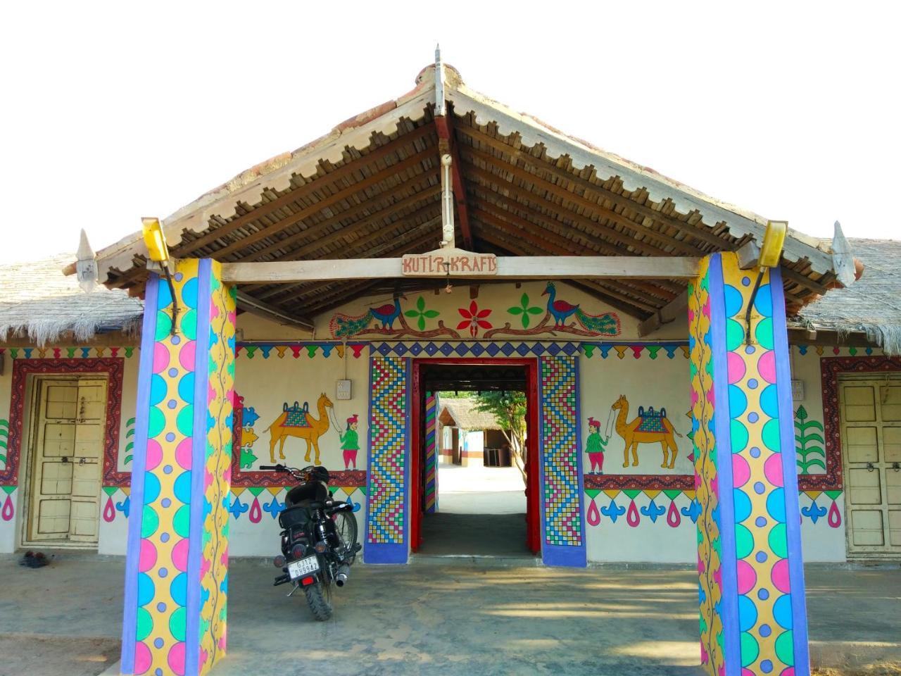 Kutir Craft Village Resort Bherandiāla 外观 照片