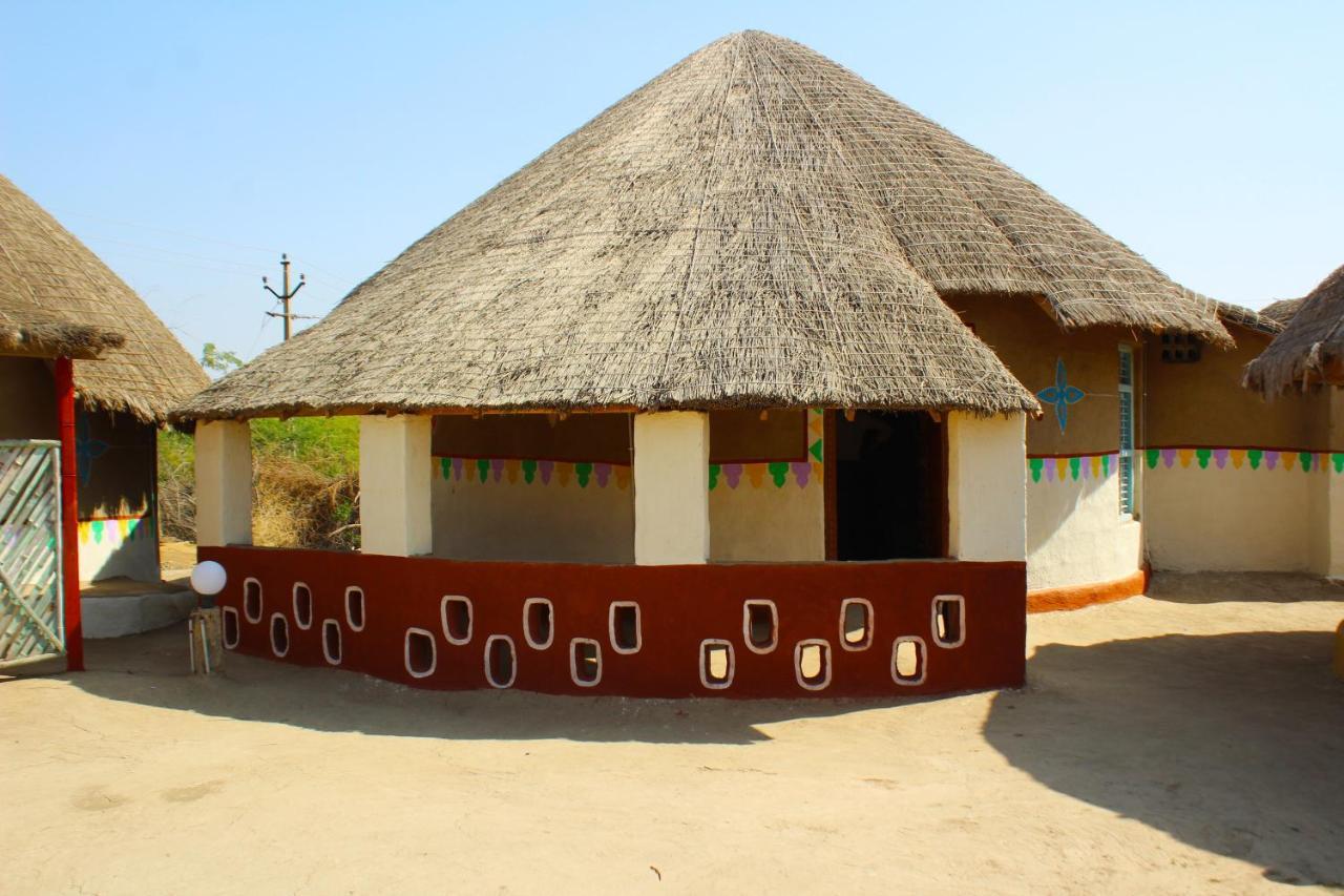 Kutir Craft Village Resort Bherandiāla 外观 照片
