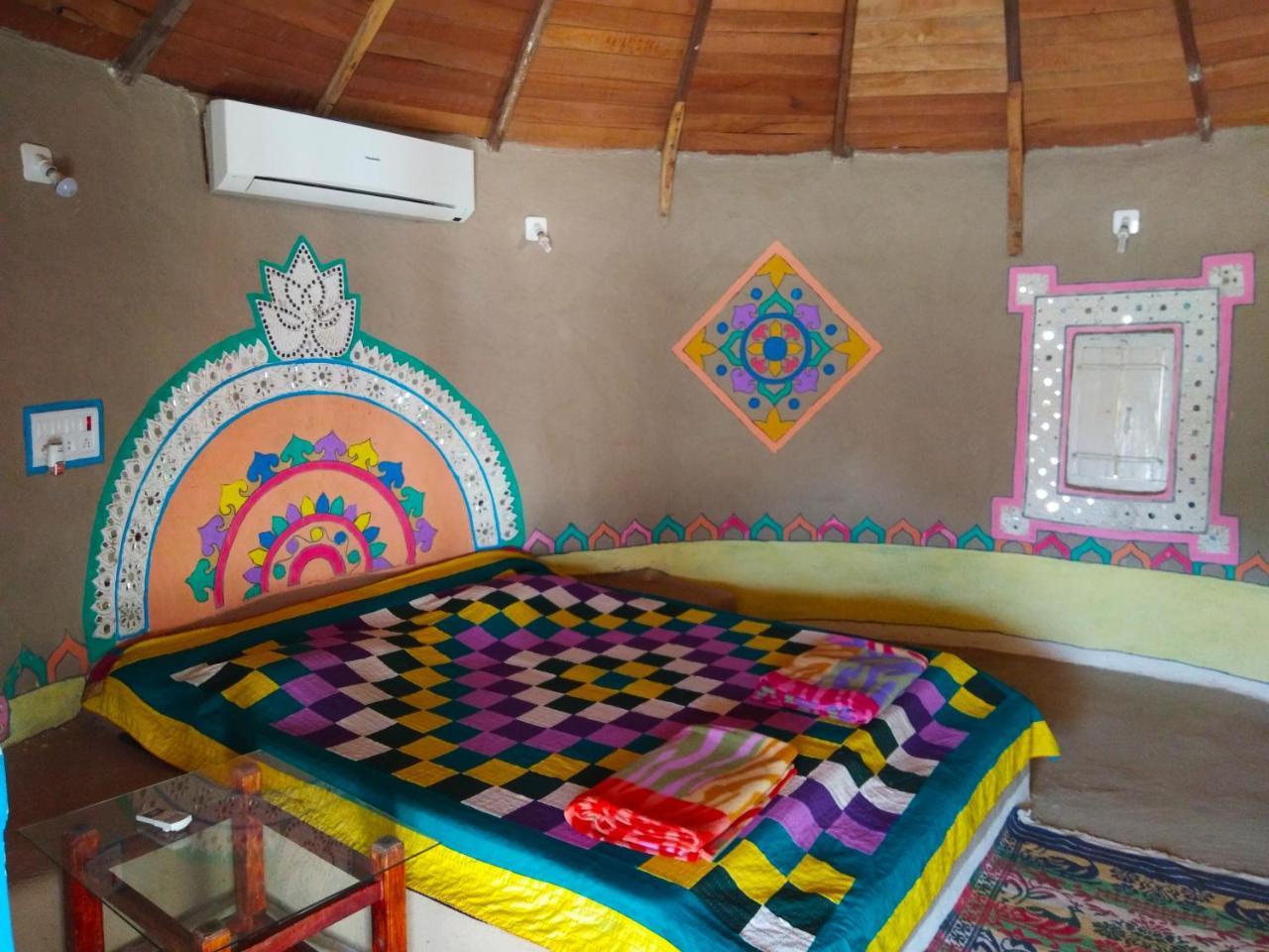 Kutir Craft Village Resort Bherandiāla 外观 照片
